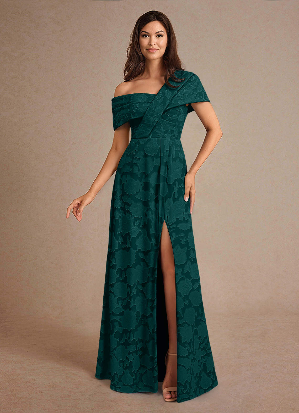 eleganckie koronkowe sukienki w pastelowych odcieniach wiosny