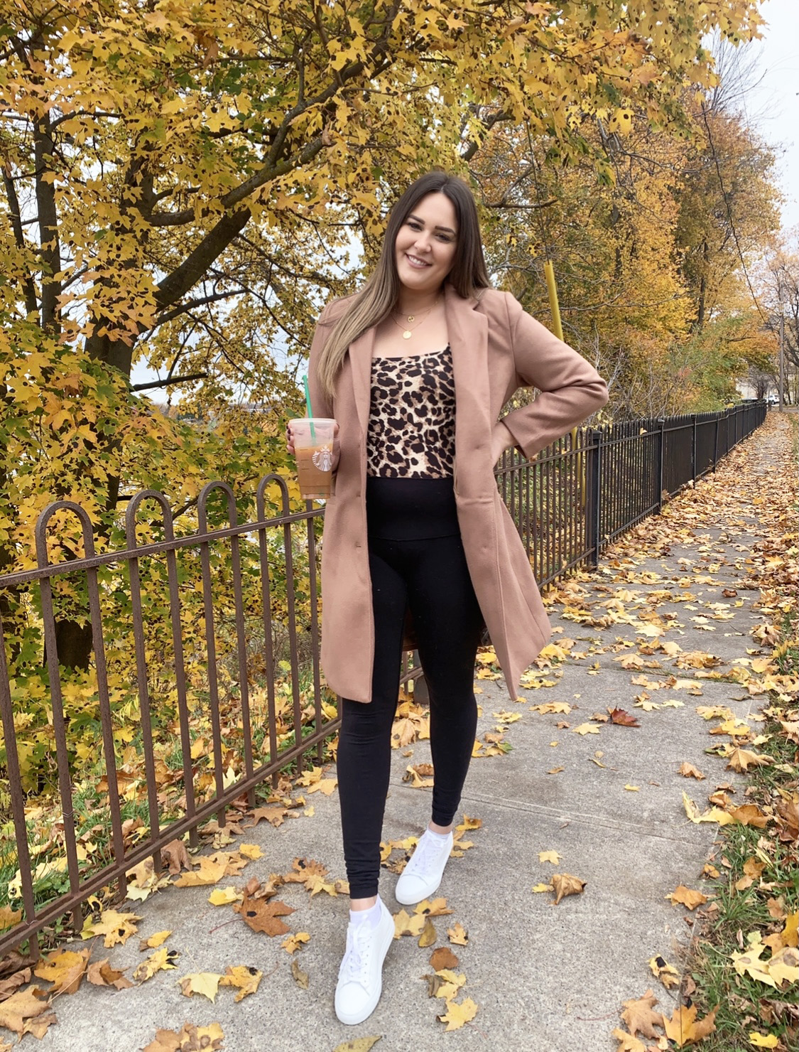 wybierz prosty, stylowy outfit